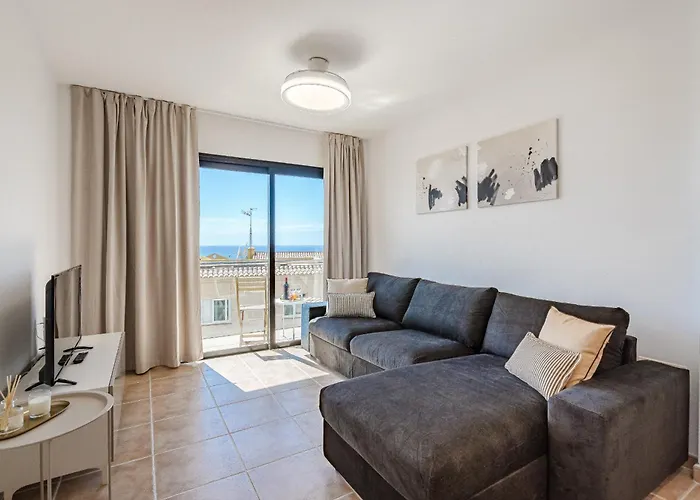 Fresh Cosy Sea View Apartment